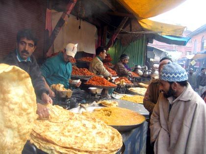 Photo of Travelling to Kashmir? Don't miss out on these street foods! 6/8 by Ruchika
