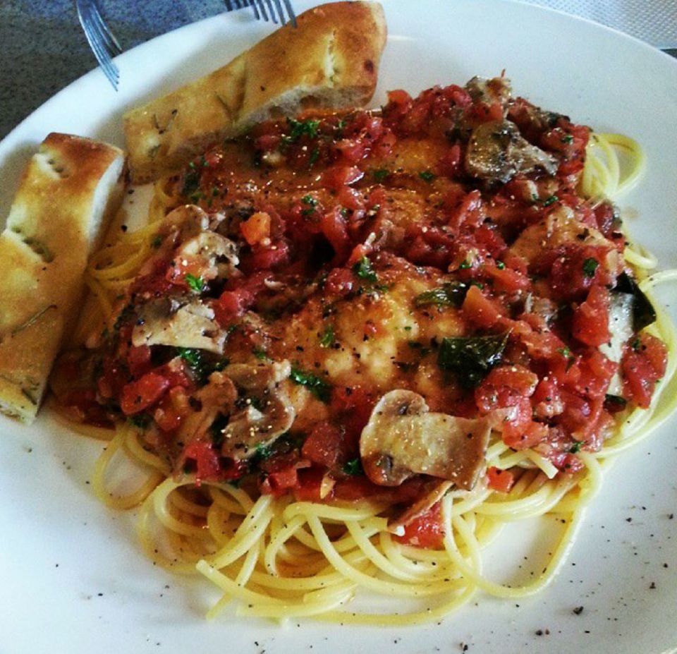 Photo of A Local Takes You Through Kolkata's Best And Lesser Known Eateries 7/10 by Sumedha Bharpilania