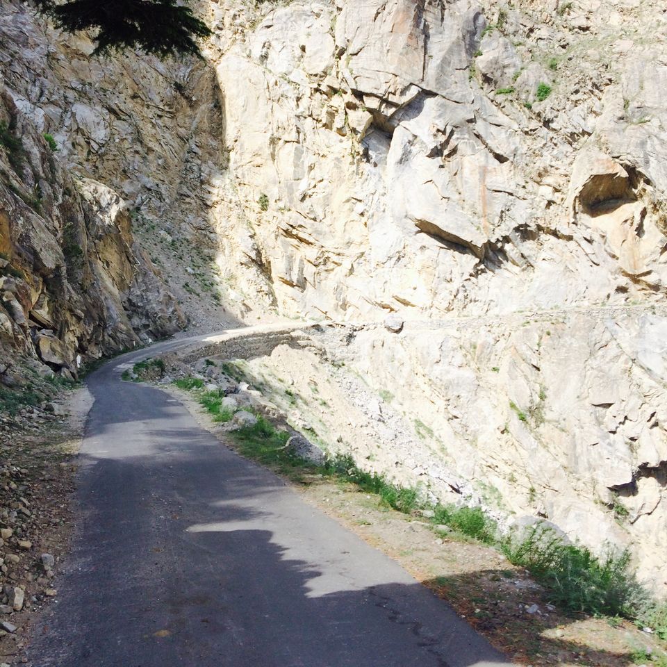 Photo of Driving on the deadly India Tibet Highway 32/47 by Abhishek Khanna