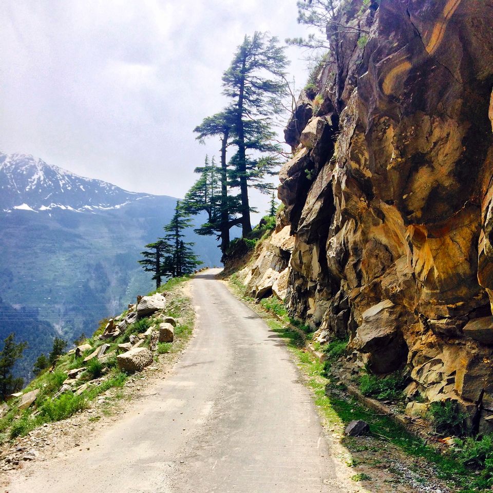 Photo of Driving on the deadly India Tibet Highway 36/47 by Abhishek Khanna