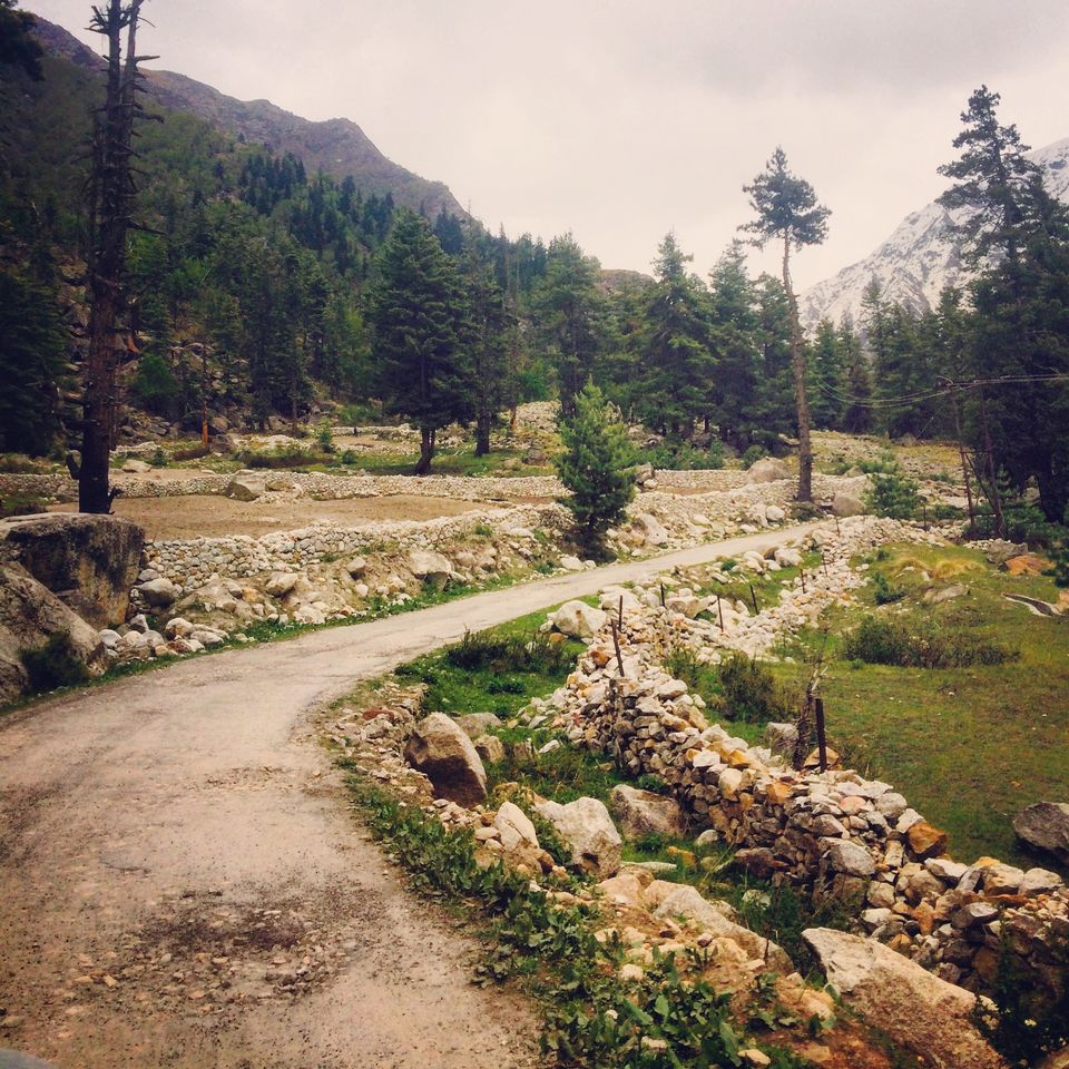 Photo of Driving on the deadly India Tibet Highway 40/47 by Abhishek Khanna