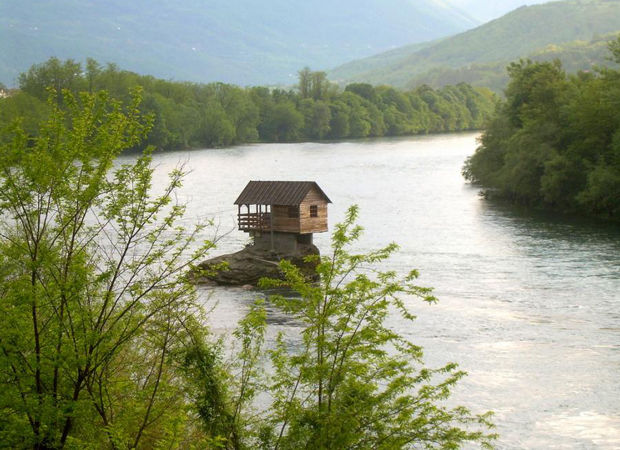 Photo of 12 Secluded Homes Built Far-Far Away From Civilisation. Yes Really That Far! 12/14 by Gunjan Upreti