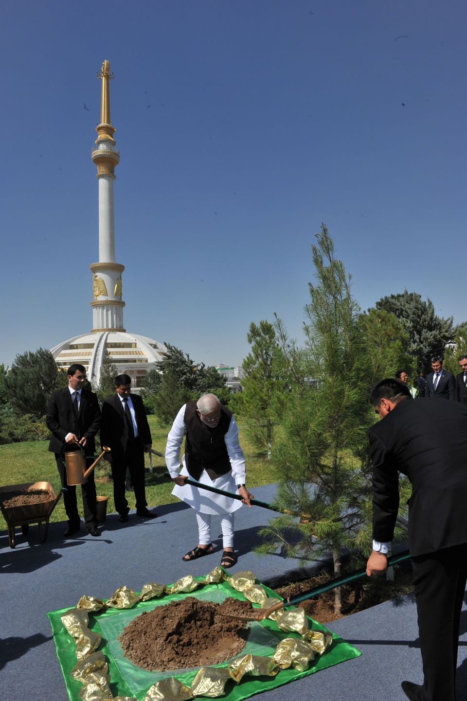 Photo of Around The World In 50 Pictures : Narendra Modi's Ultimate Travel Album 45/50 by Sreshti Verma
