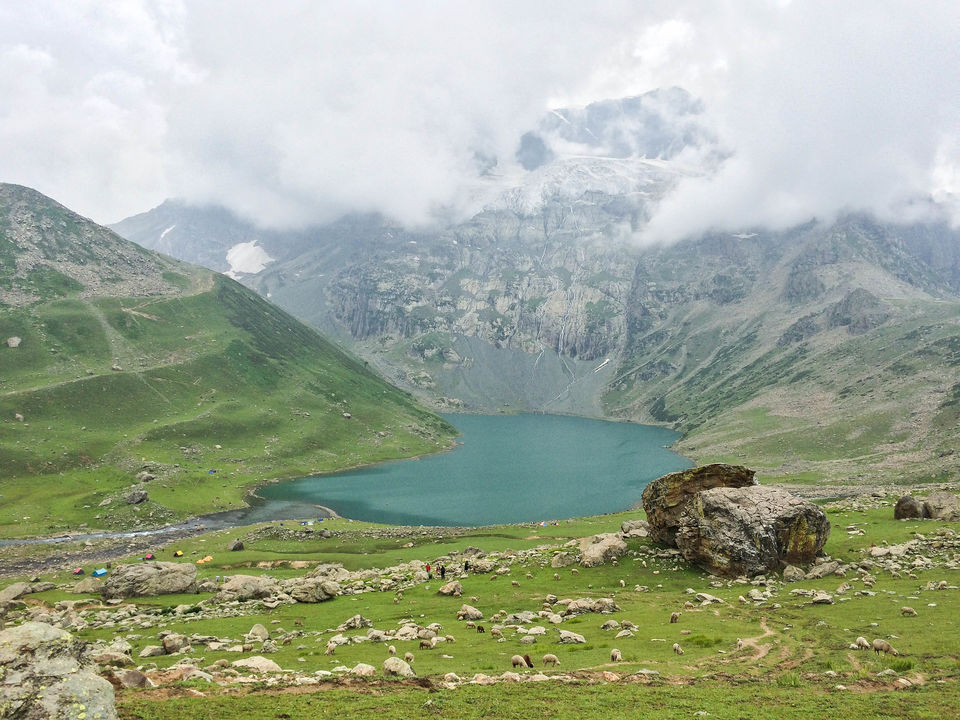 Photo of Two rookies, Kashmir and a life-changing trek 3/4 by Himani Khatreja
