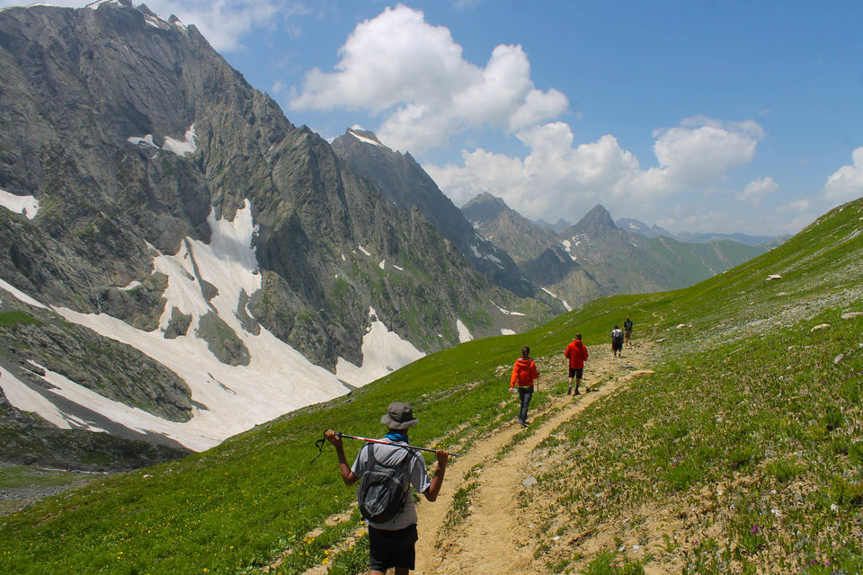Photo of Two rookies, Kashmir and a life-changing trek 2/4 by Himani Khatreja