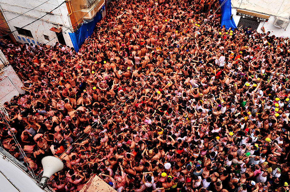 la-tomatina-on-its-70th-anniversary-know-all-about-it-tripoto