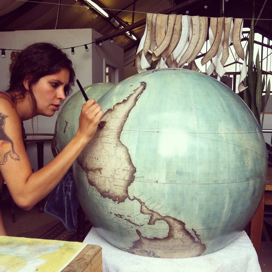 Photo of This Traditional Globemaker's Studio Is Hands Down The Most Beautiful Thing On Instagram 7/8 by Disha Kapkoti