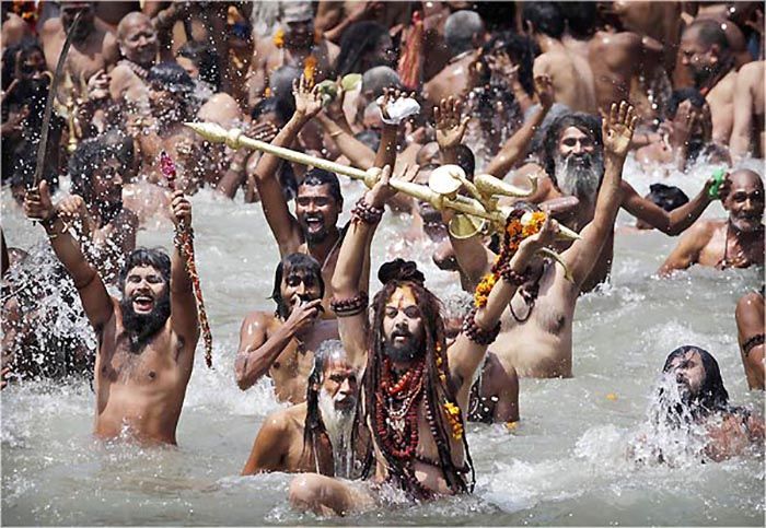 Photo of 15 Striking Images Of The Kumbh Mela At Nasik 11/16 by Abhigya S