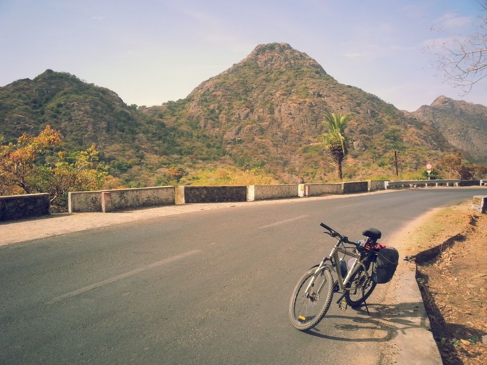 Photo of Why Your Quarter-Life Crisis Is The Perfect Excuse To Travel The World 2/10 by Sreshti Verma