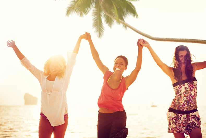 Photo of Solo Travel vs Group Travel: Pros and Cons 3/3 by chix on board