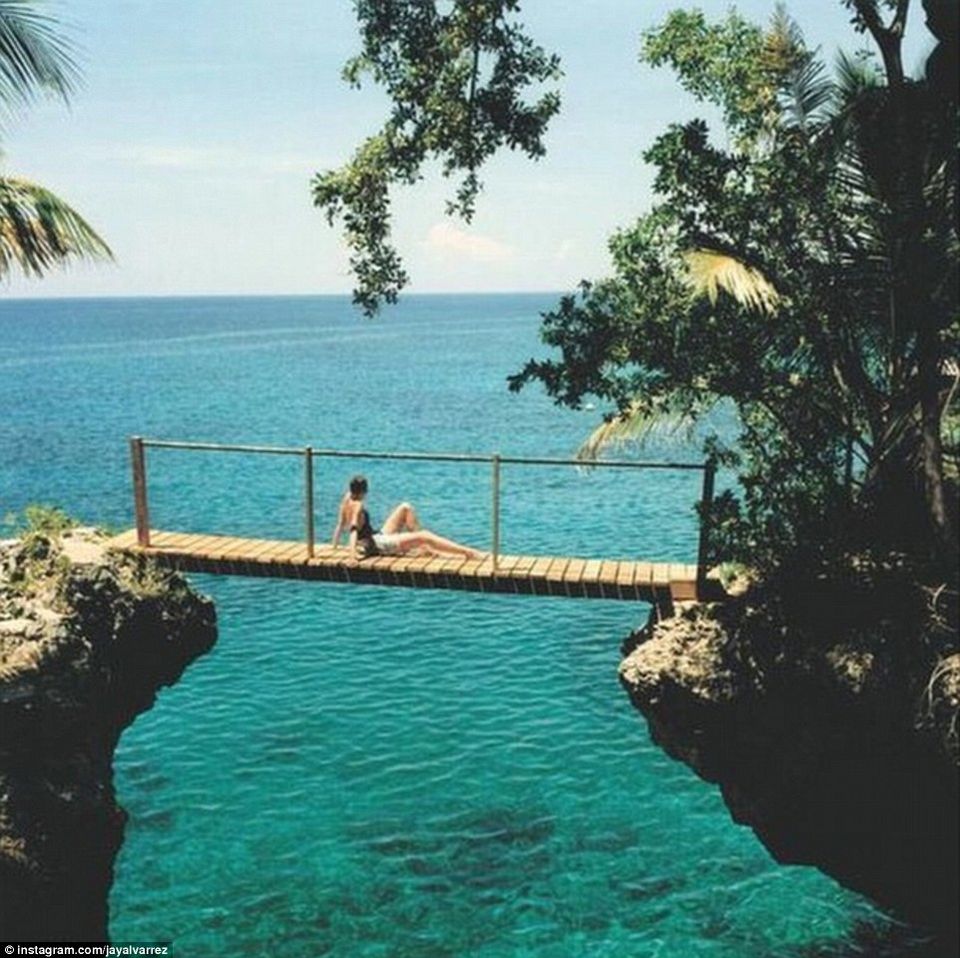 Photo of Wanderlust And Wanderlove: Couple Travels The World To Show Real Love Doesn’t Slow You Down 13/14 by Gunjan Upreti