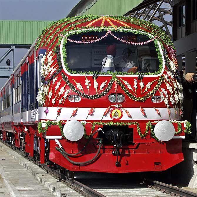 Photo of 10 Reasons Why the Indian Railways is Awesome! 16/19 by Saurav