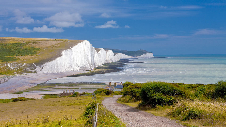 Photo of 10 Places You Must Visit In Kent, England 7/11 by Prarthana Desai