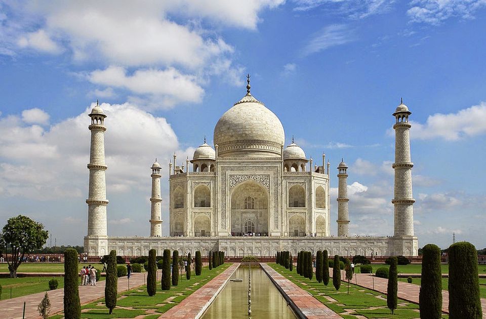 Photo of Popular Historical Place in India: Taj Mahal 2/2 by Ruchika Nayak