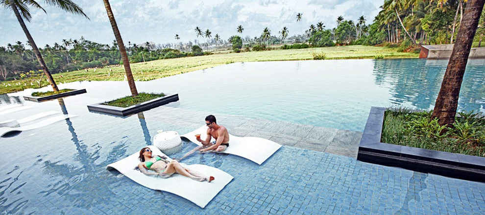 7 Best Infinity Pools In India Resorts With Infinity Pools In India Tripoto The infinity pool by the bar is perfect to lounge at, or even to meditate with the sound of the waves in the distance and the peacocks in the fields to keep you company. tripoto