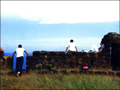 Photo of 5 movies that will make you want to go on a holiday with your friends 10/14 by MissHotelReviewer