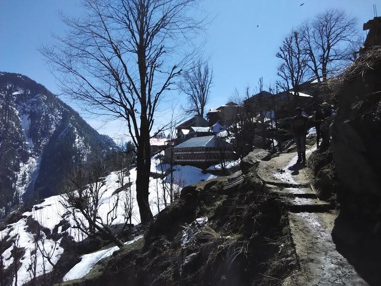 Photo of Embraced by the mountains @ Parvati Valley 15/17 by Rohit Pullela