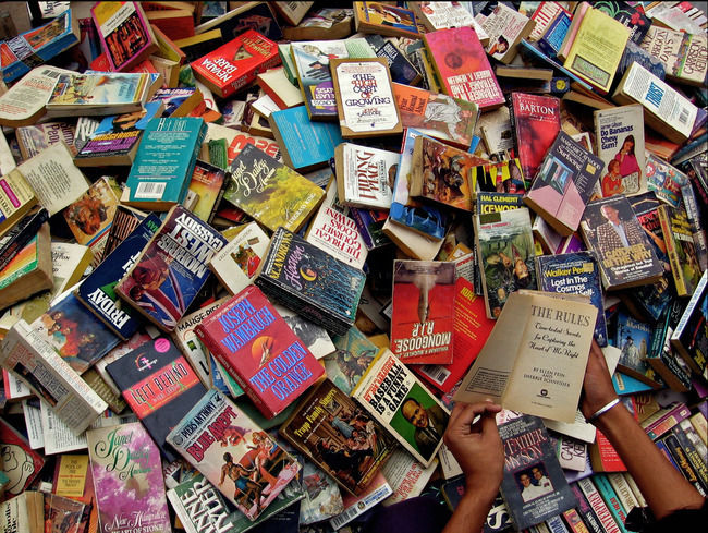 Cheap books in india Mar 29, · Mr. Chittranshi said one of the first signs of the trend was the mushrooming in India of Web sites devoted to textbook sales, even though few Indian students buy books online.