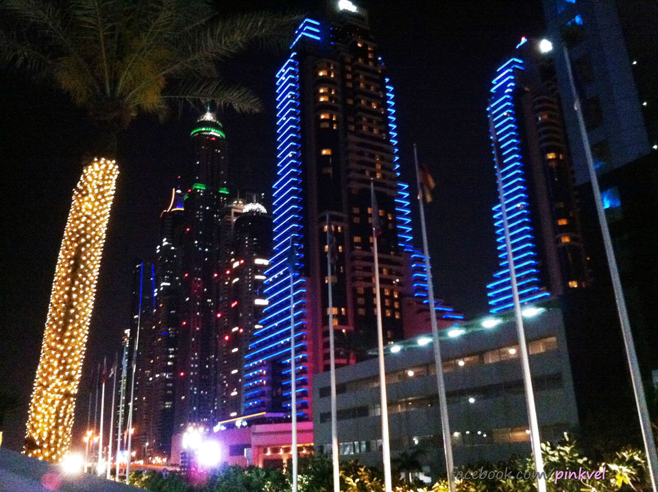 Калла дубай найтс. Uptown Tower Dubai. Джи би Эр Дубай. Nightlife Marina Dubai.