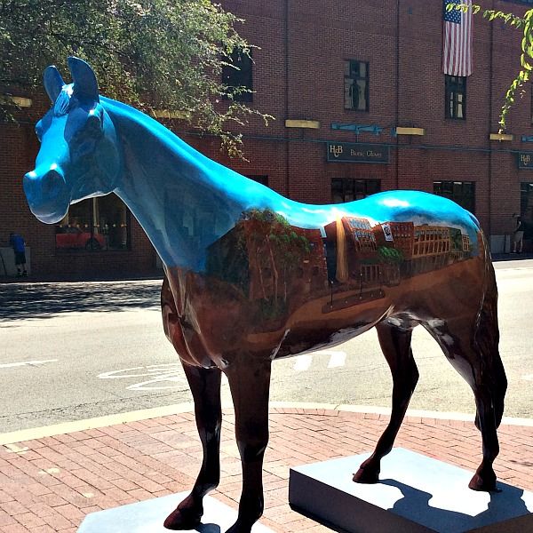 Downtown Louisville Kentucky for Families by Brook Tripoto