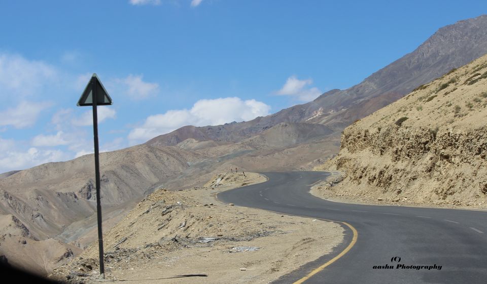 Travel to the Highest Motorable road in the World Ladakh ( a road of