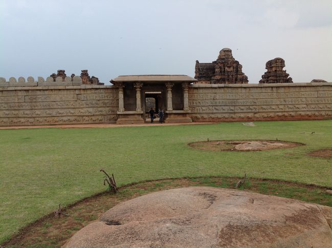 Photos of Hampi - City of Glory 13/16 by Prakash Nadikoti