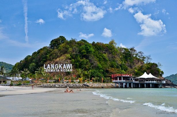 best travel blogs to read