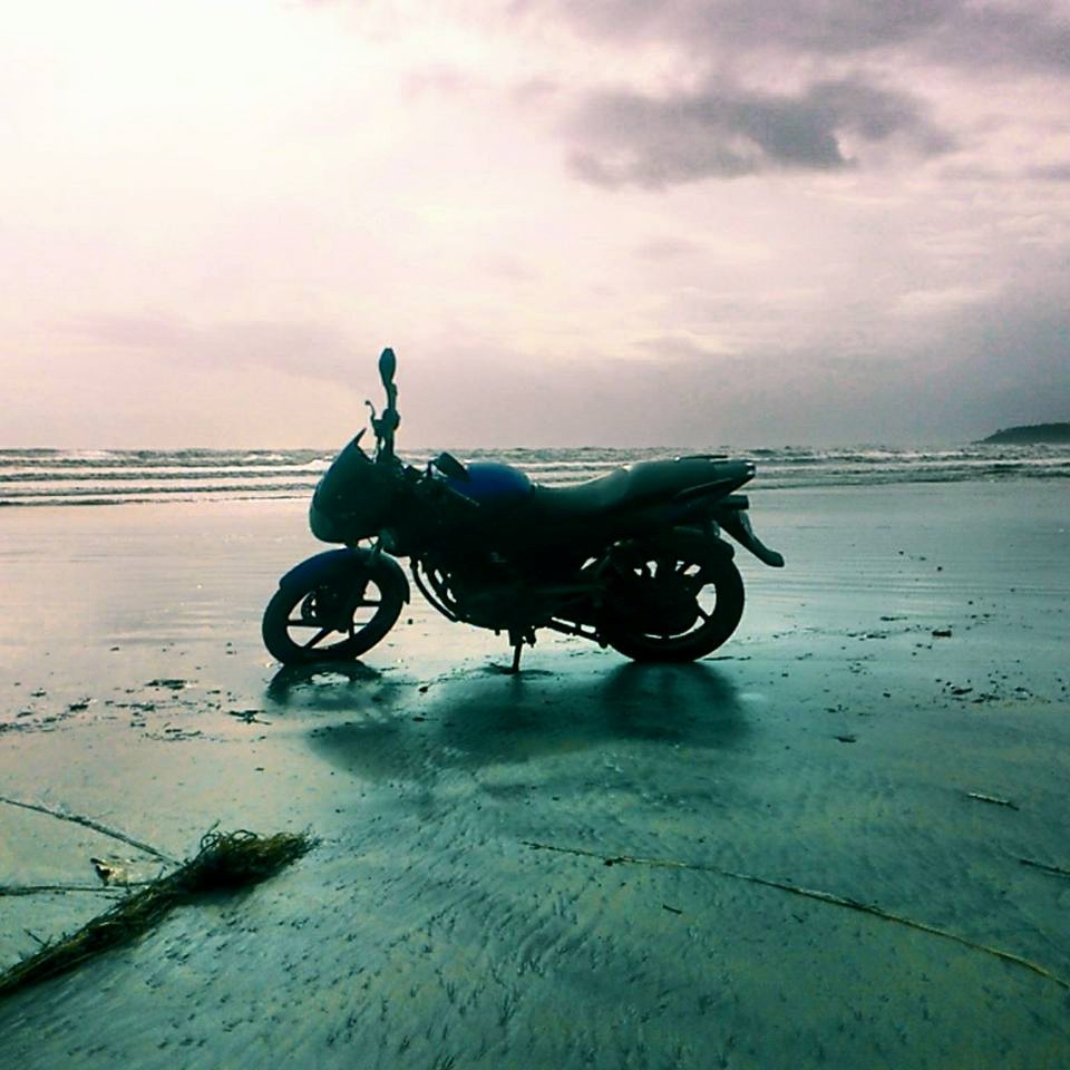 Photo of The Western Ghats of Kerala: One man, one motorcycle, one backpack. 11/36 by Vinay Kr