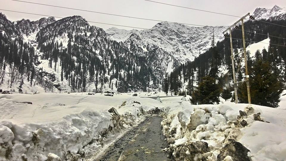 Photo of Motorcycling to those majestic mountains and the first time I saw snow 11/22 by Vinay Kr