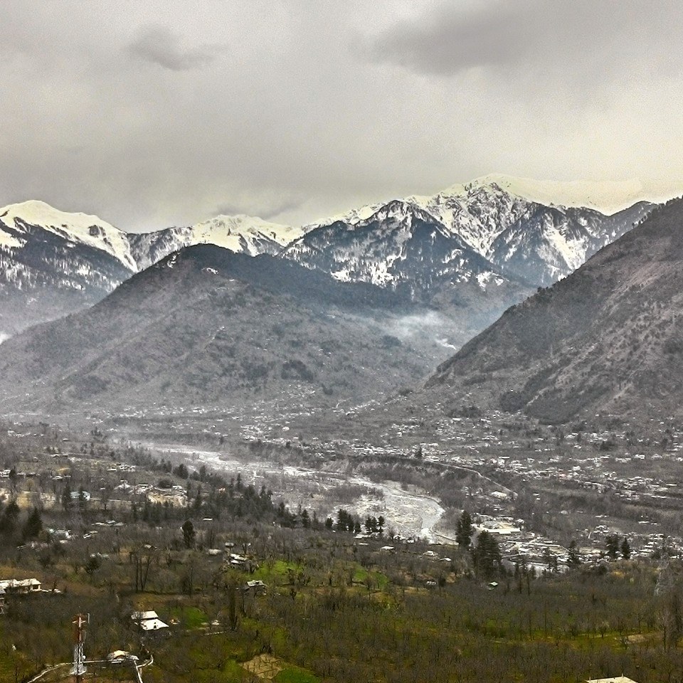 Photo of Motorcycling to those majestic mountains and the first time I saw snow 13/22 by Vinay Kr