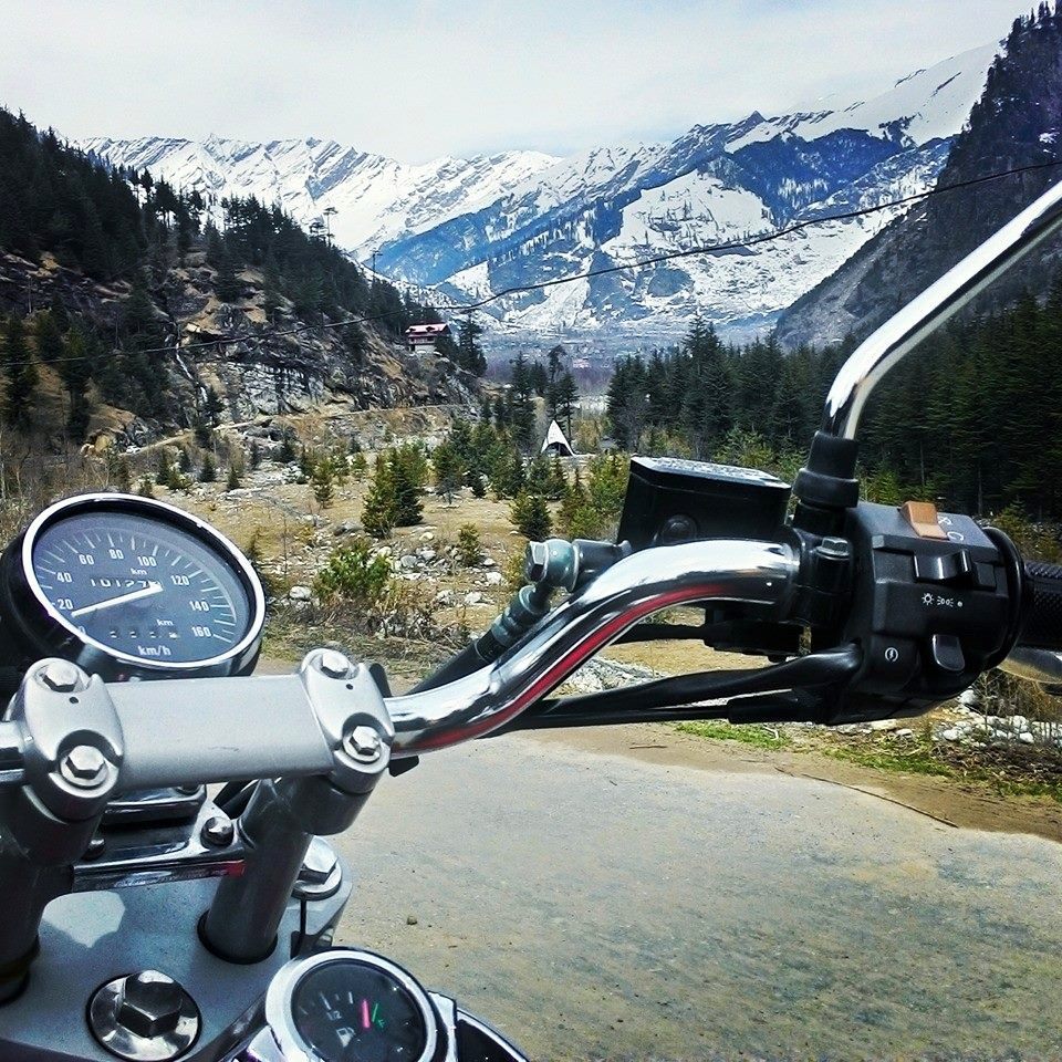 Photo of Motorcycling to those majestic mountains and the first time I saw snow 19/22 by Vinay Kr