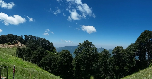 Photo of Hatu peak, Narkanda Sungri Road, Baghi, Himachal Pradesh, India by hintsforhappyliving