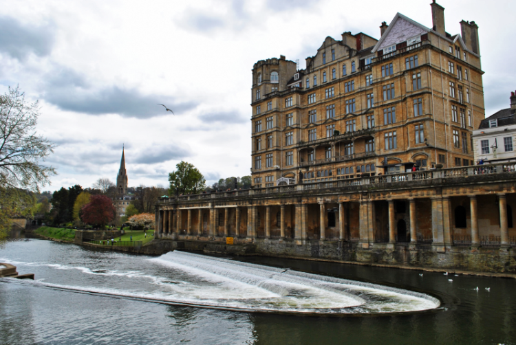 Photo of Pulteney Bridge, Bath, UK by Nakul Dashora