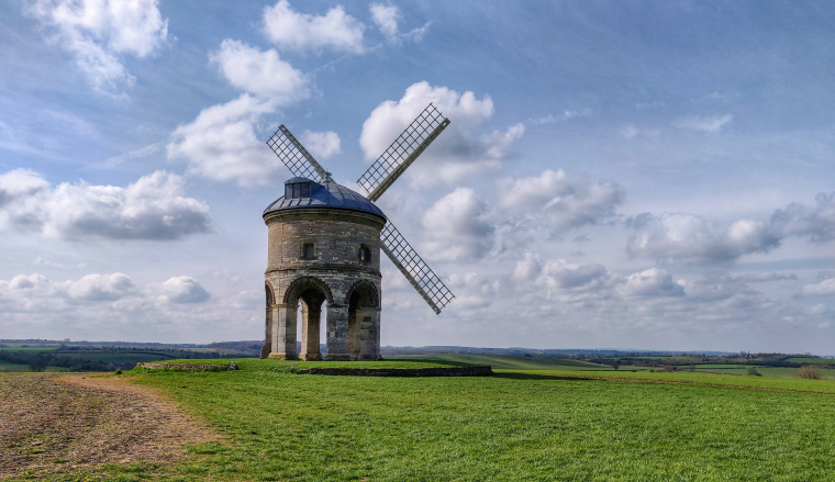 Photo of Chesterton Windmill, Windmill Hill Lane, Leamington Spa, UK by FoodTravelUnravel