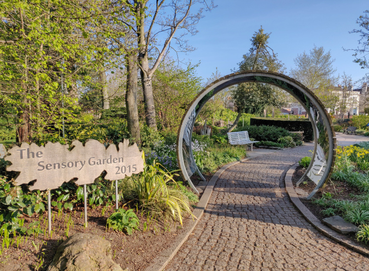 Photo of Jephson Gardens, Newbold Terrace, Leamington Spa, UK by FoodTravelUnravel