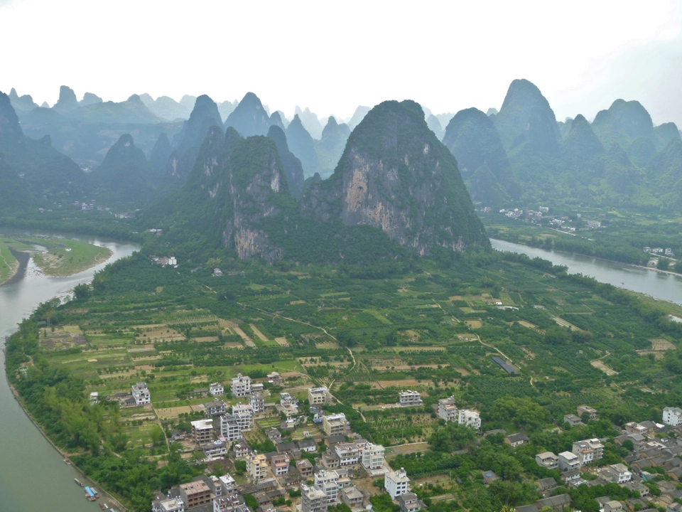 Photo of Li River, Diecui Road, Yangshuo, Guilin, China by Jemima Durnford