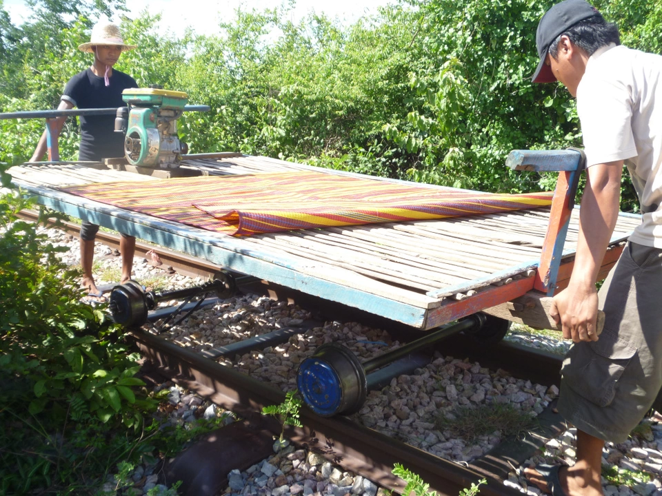 Photo of Bamboo Train Battambang, Krong Battambang, Cambodia by Jemima Durnford