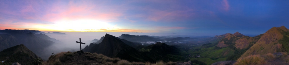 Photo of Kolukkumalai, Kottagudi, Tamil Nadu, India by Milcah Karnal