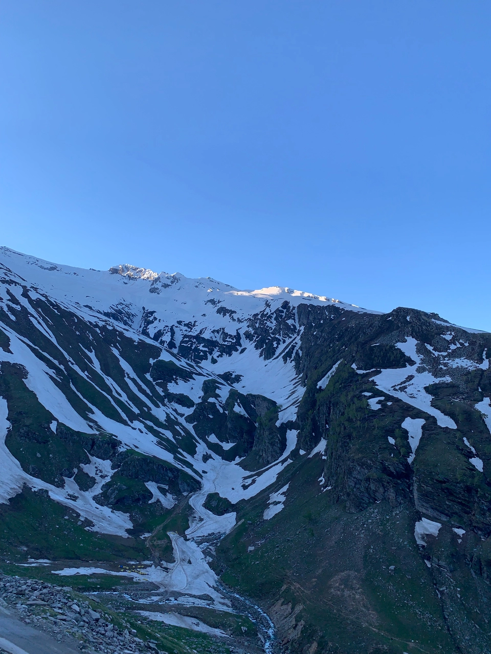 Photo of Rohtang Pass, Himachal Pradesh by Radhika
