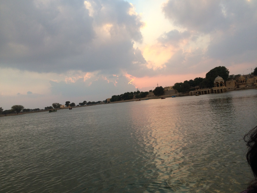 Photo of Enchanting Gadisar Lake 2/2 by shubham saxena