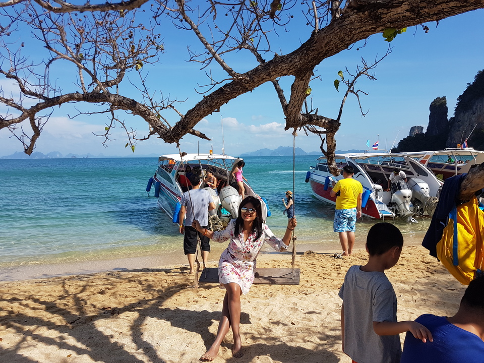 Photo of Where to go on Holiday in DECEMBER 1/2 by Mandavi Jaiswal