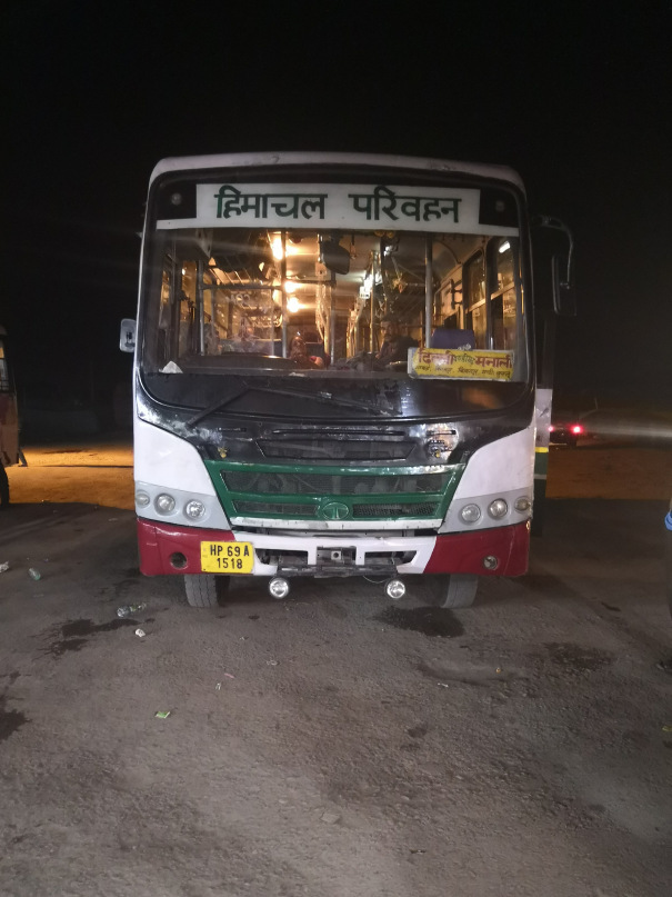 Photo of I.S.B.T. Kashmere Gate, Inter State Bus Terminal, Kashmere Gate, New Delhi, Delhi, India by Mountain Balak