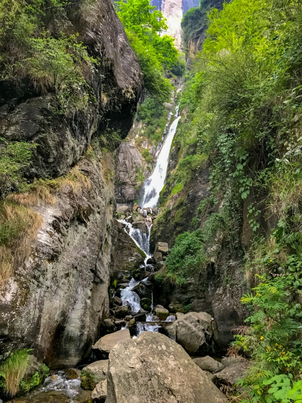 Photo of Jogini Falls, Vashist, Himachal Pradesh, India by Mountain Balak