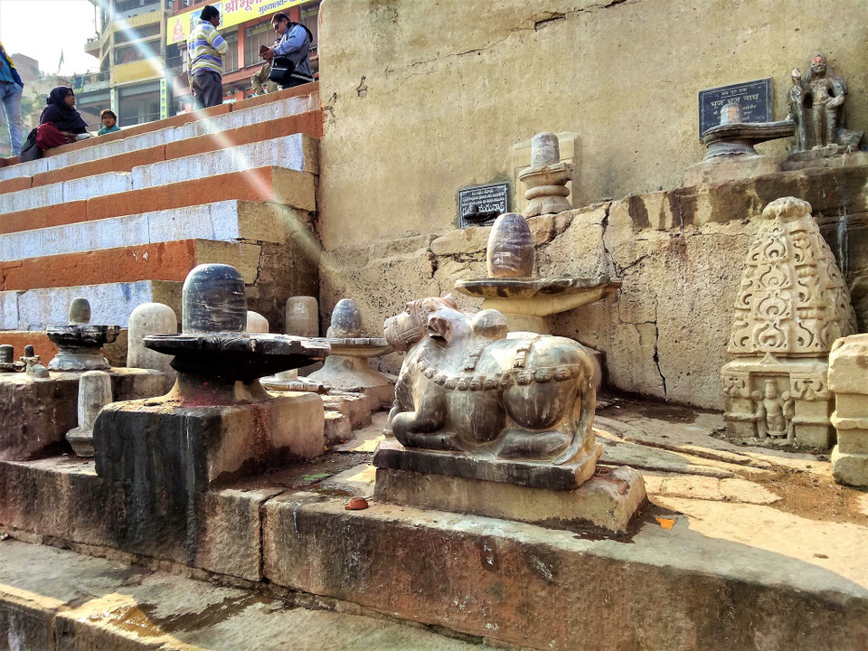 Photo of VARANASI - THE MINI INDIA 2/9 by Moupiya Banerjee