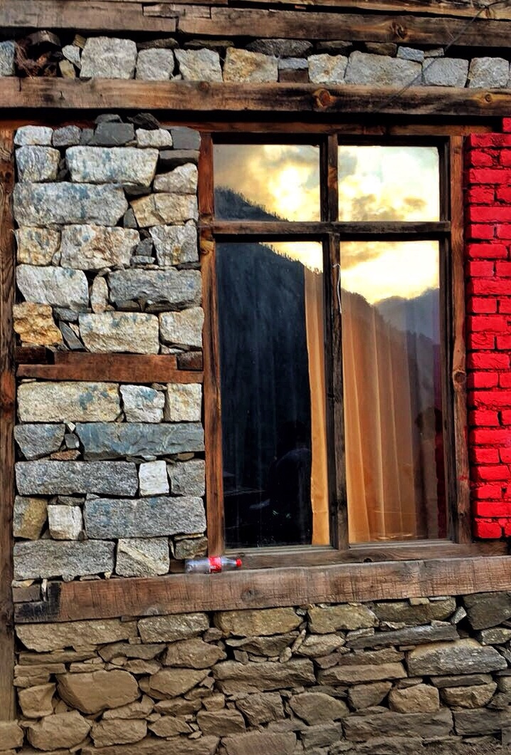 Photo of The Apple Village of Parvati : Kalga by Vrinda & Kriti