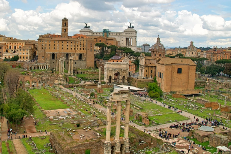 Photo of Palatine Hill, Rome, Metropolitan City of Rome, Italy by Indi Tourists