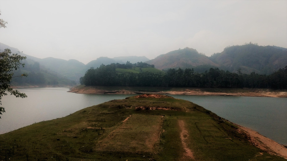 Photo of Creating Memories at Munnar ! 8/10 by The Urban Nomad