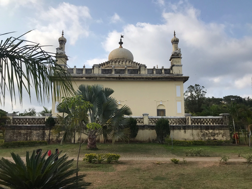 Photo of Raja's Tomb, Mahadevpet, Coorg State, Karnataka, India by Akash Vaish