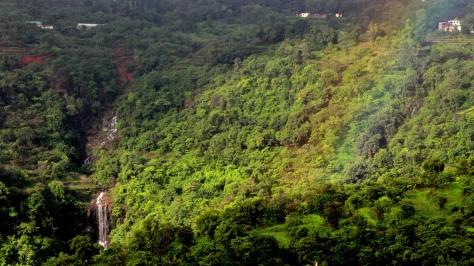 Photo of Mahabaleshwar, Maharashtra, India by Harika Palaparthi