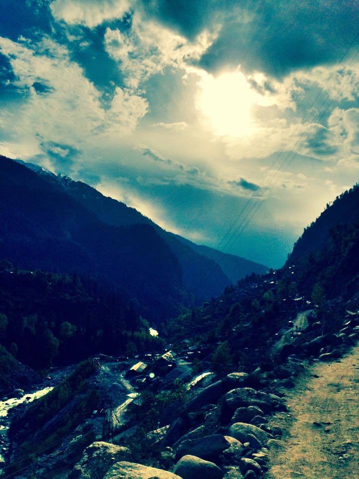 Photo of Tosh - the pinnacle village across Parvati river 7/16 by The Tropical River